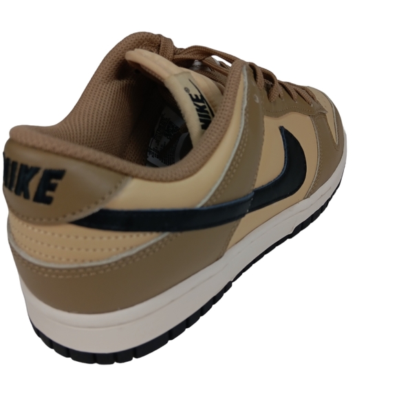 Women’s Nike Dunk Low SZ 8.5 - Picture 5 of 6